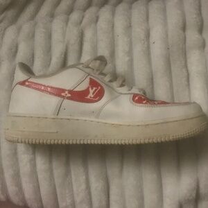 Custom made LV NIKE SIZE 7 men